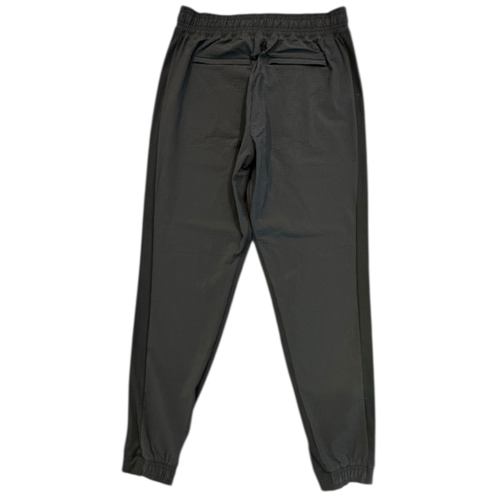 Athleta Textured Brooklyn Jogger in Olive Green Gray - Picture 5 of 8